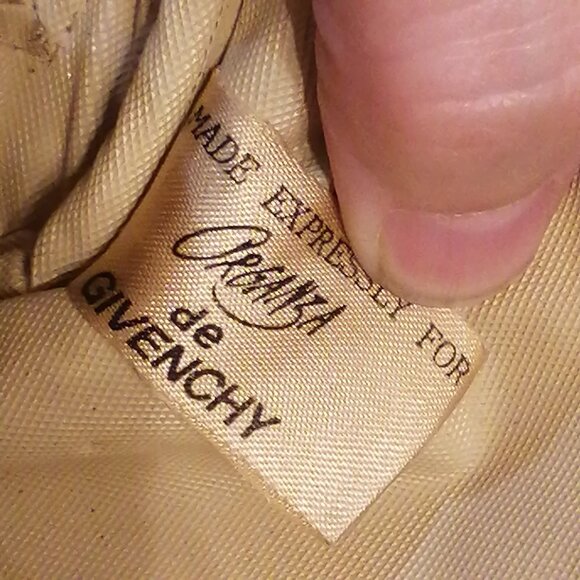 Set of 2 Vintage Givenchy Travel/Cosmetics Bags - Picture 11 of 15